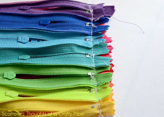 Make Rainbow Zipper Pouch