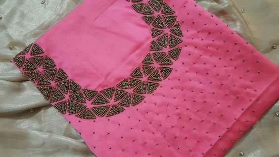 Kurthi Neck Pattern