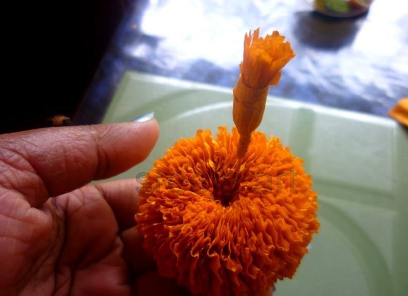 make flower from paper