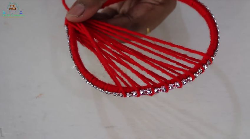 How to make beautiful wall hanging for room decor6