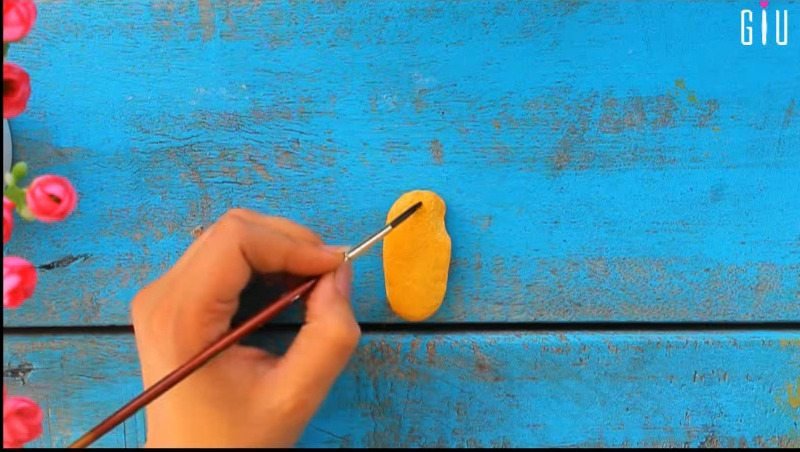 How to make key chain holder for decorating walls using waste material14