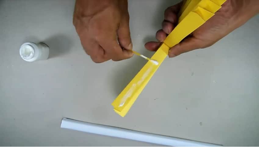 How to make hand fan out of color papers8