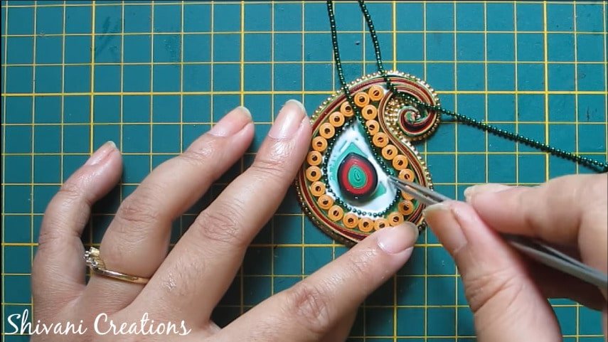 How to make paper quilling necklace set18