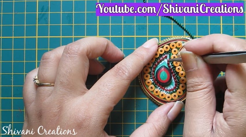 How to make paper quilling necklace set19