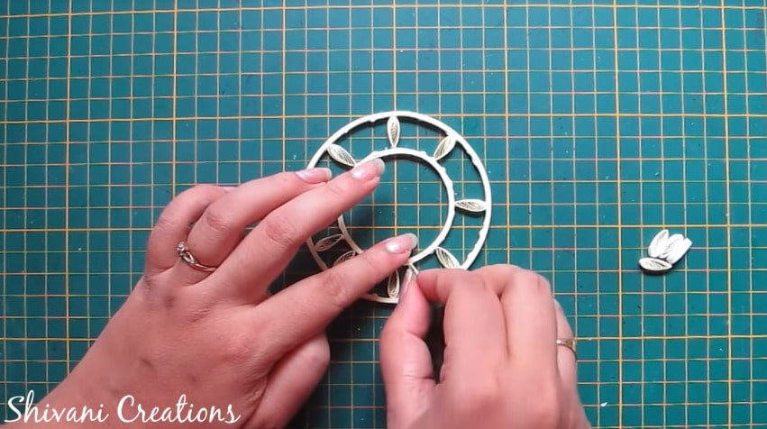 How to make quilled tricycle miniature plant stand12