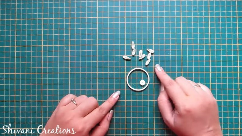 How to make quilled tricycle miniature plant stand5