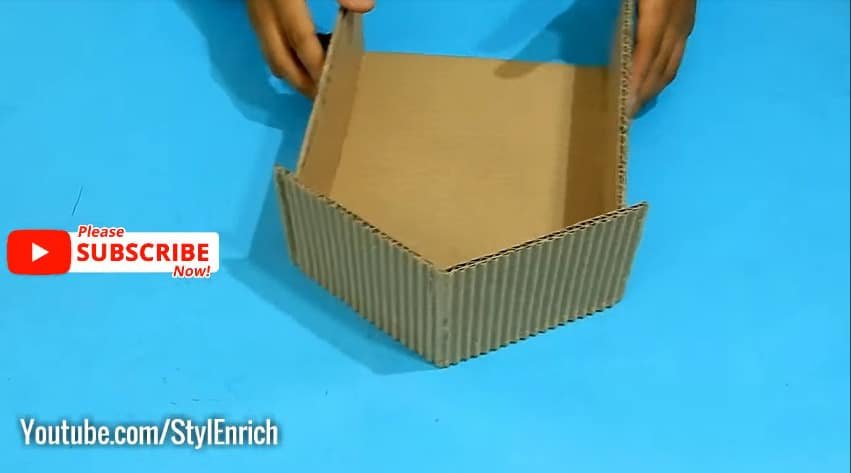 How to reuse cardboard to make jewelry organizer4