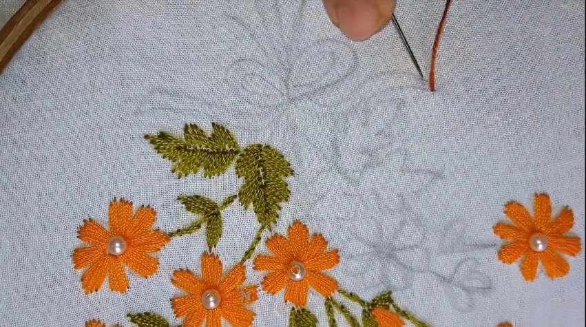 Hand embroidery satin stitch flower design2