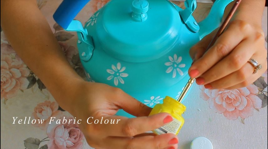 How to make decorative kettle using waste plastic6