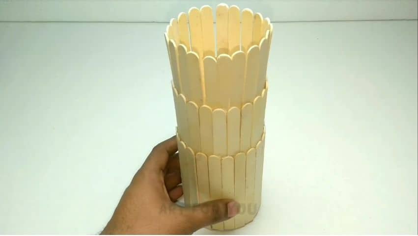 How to make flowerpot from popsicle sticks10