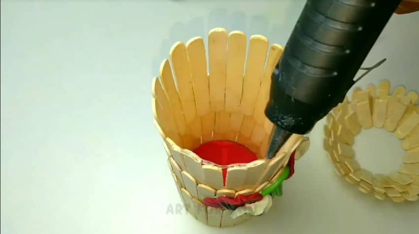 How to make flowerpot from popsicle sticks24