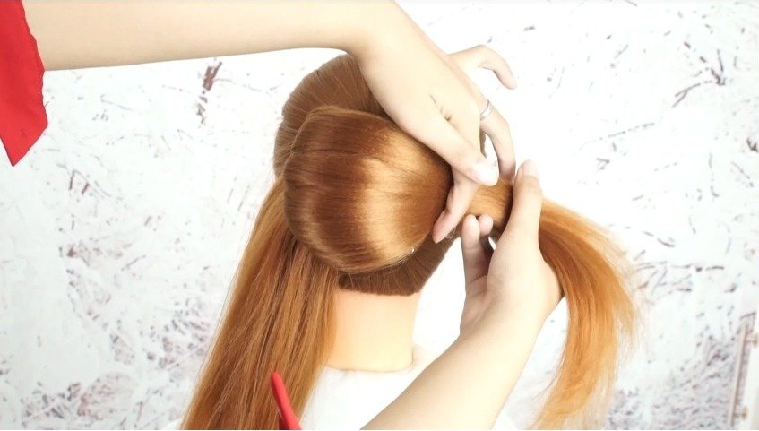 French Roll Hairstyle with Clutcher