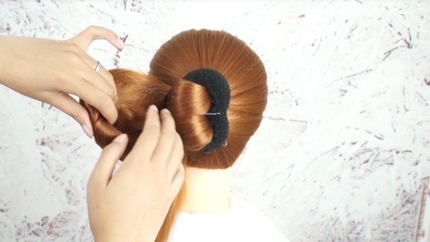 French Roll Hairstyle with Clutcher