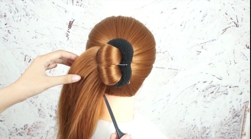 French Roll Hairstyle with Clutcher