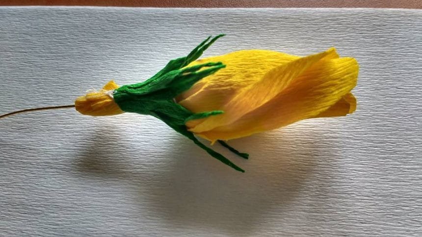 How to make crepe paper rose buds