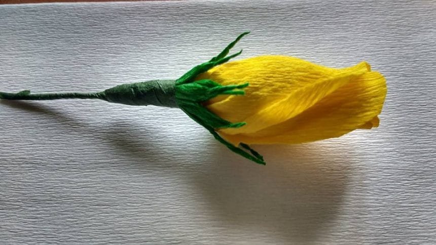 How to make crepe paper rose buds