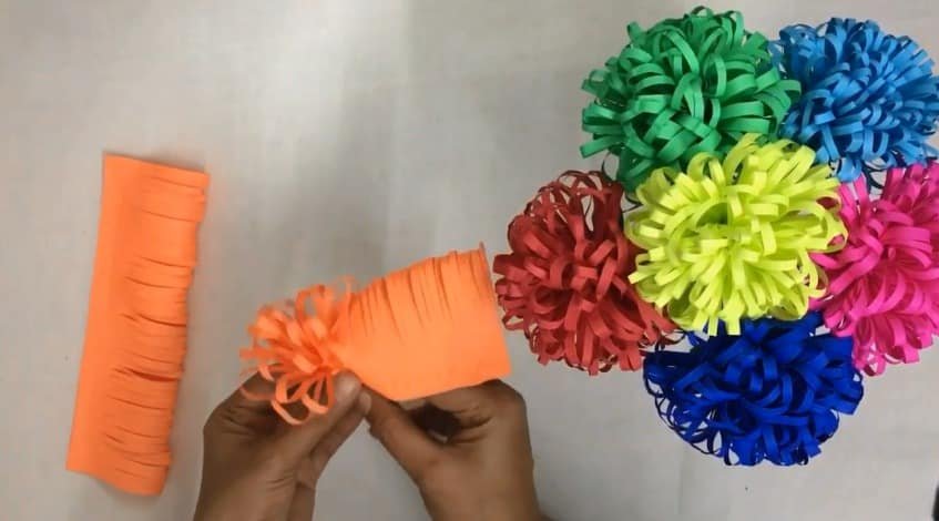 How to make fluffy flowers from paper