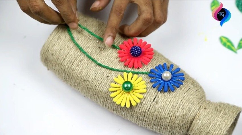 Shampoo Bottle Craft Idea With Jute Rope