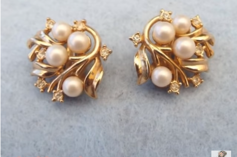 Beautiful Tiny Gold Stud Earrings