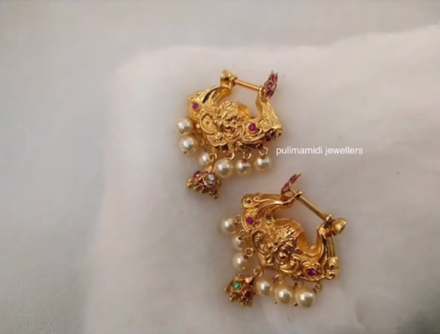 Daily Wear Earring Designs in Gold