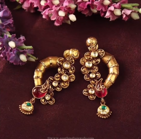 Daily Wear Earring Designs in Gold