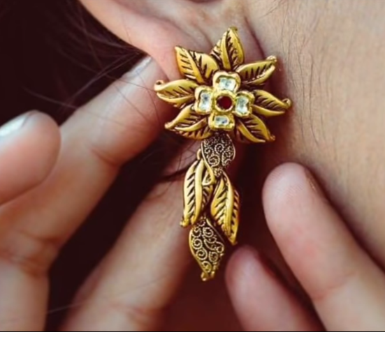 Daily Wear Earring Designs in Gold