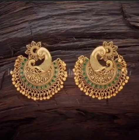 Daily Wear Earring Designs in Gold