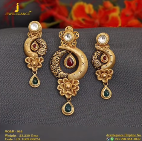 Daily Wear Earring Designs in Gold