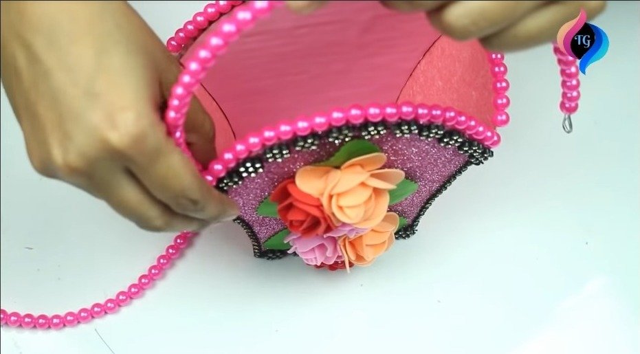 Make Your Own Basket from Waste Material