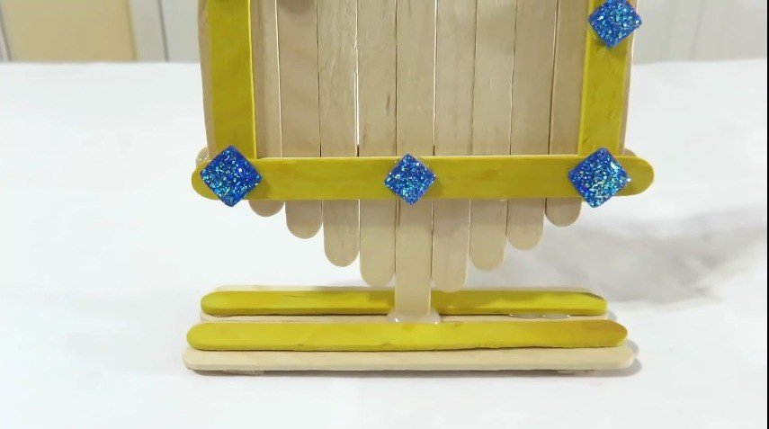 Popsicle Sticks Picture Frames