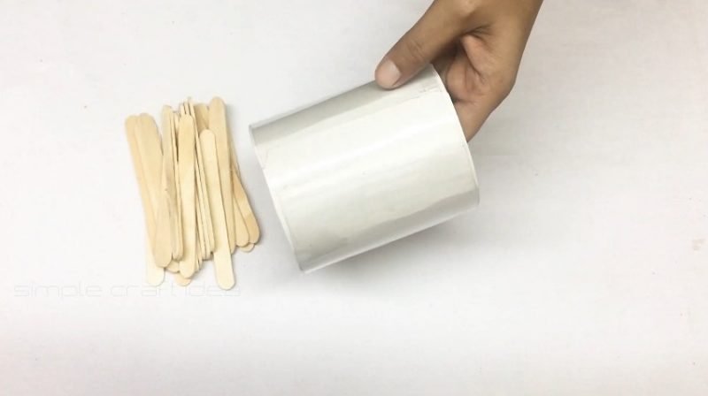 How to make a flower vase with popsicle sticks 5