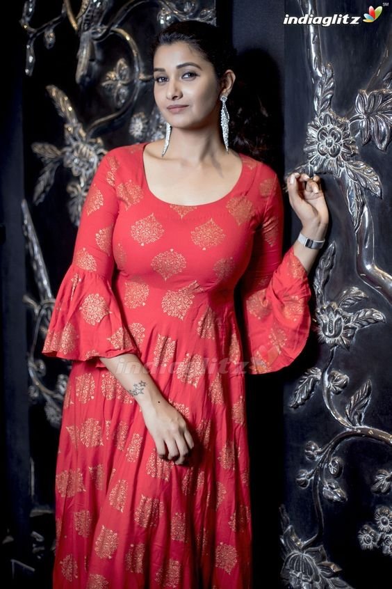 red kurti with bell sleeve