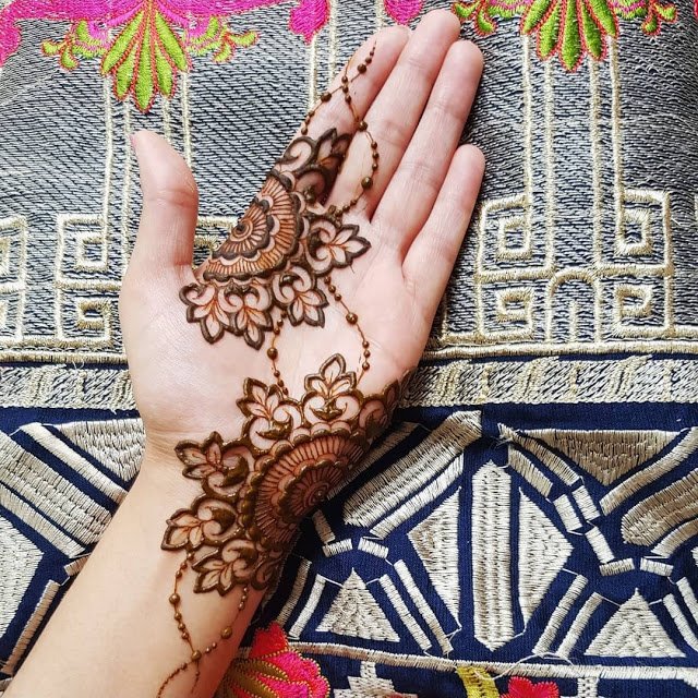 Simple arabic mehndi designs 16