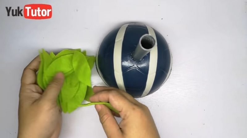 Turn a ball into a candy place 5