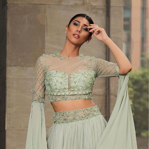 front net blouse designs for saree and lehenga 3