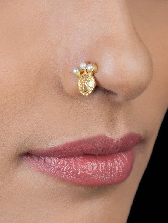 Gold Nose Ring Designs15