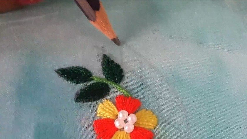 drawing an arc design near flower