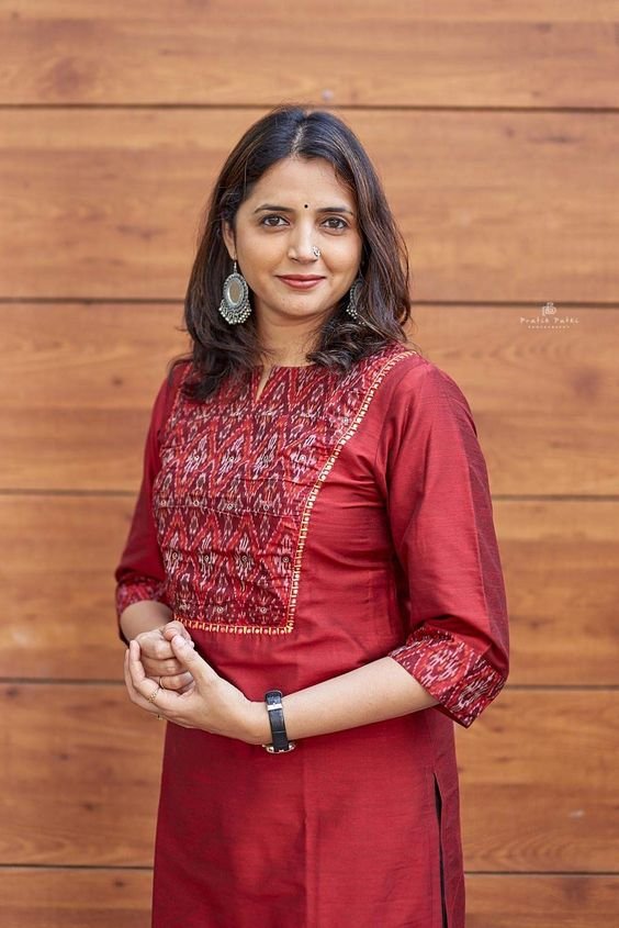 red kurti with elbow sleeve