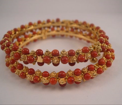 Latest Gold Bangle Designs10