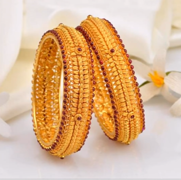 Latest Gold Bangle Designs11