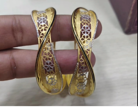 Latest Gold Bangle Designs16