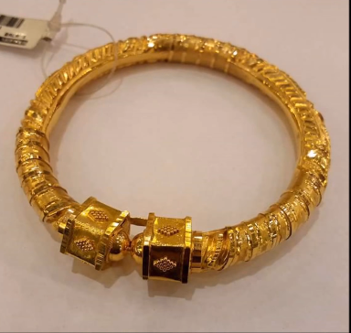 Latest Gold Bangle Designs3