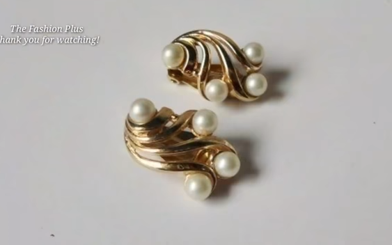 Latest Gold Ear Stud Designs3