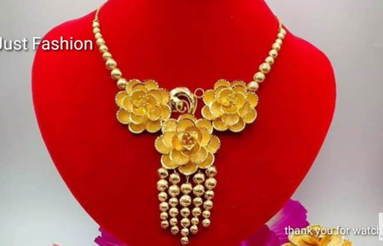 Latest Gold Necklace Designs9