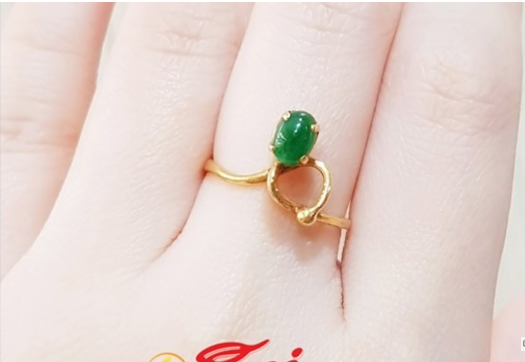 green stone gold design