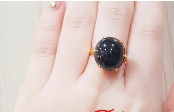 black stone gold ring