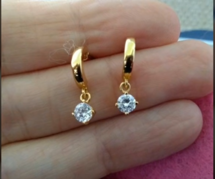 699 Daily Wear Earrings Jewellery Designs, Buy Price @ 3267 - CaratLane.com