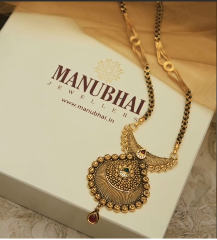 Latest Long Gold Mangalsutra Designs8