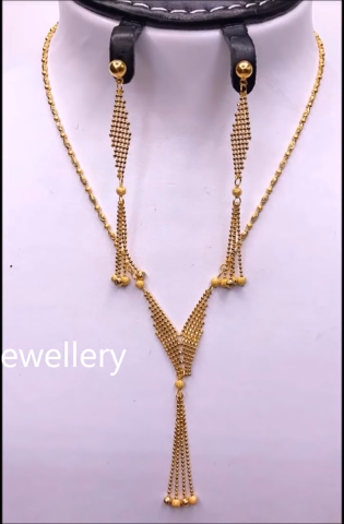 Light Weight Gold Necklace Sets22