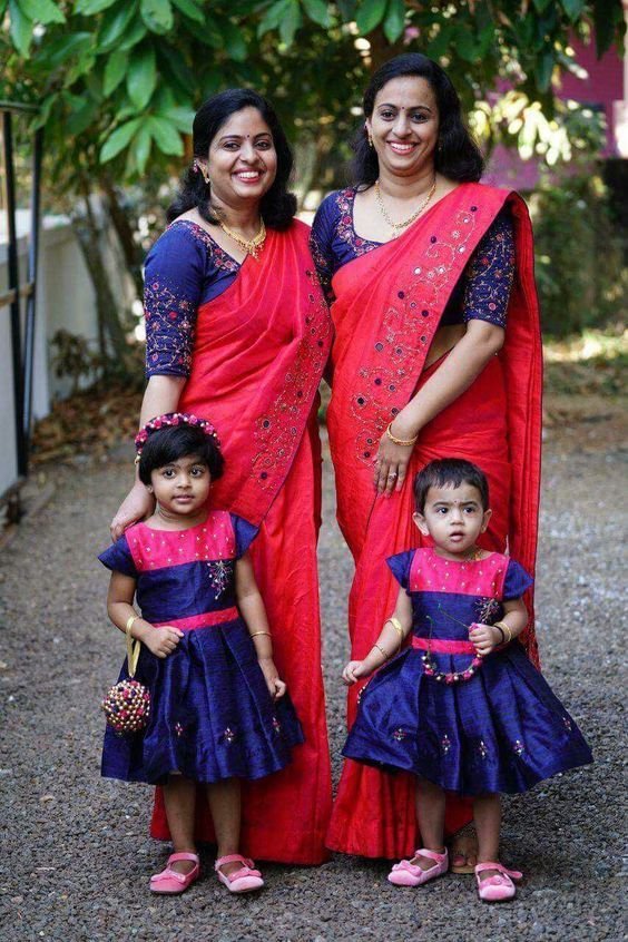 saree with blue blouse